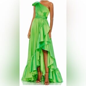 Mac Duggal NWT Green Bow One Shoulder Ruffle Asymmetrical Hem Gown Size 22